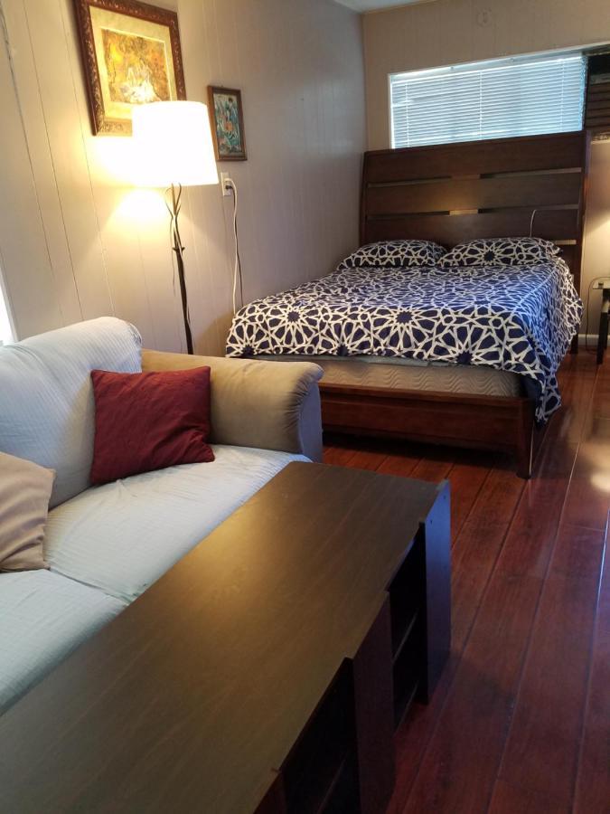 Woodland Hills Best Priced Room Los Ángeles Exterior foto